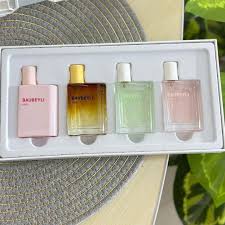 طقم عطور مصغرة