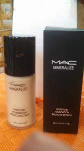 كريم اساس Mac مرطب وواقي شمس