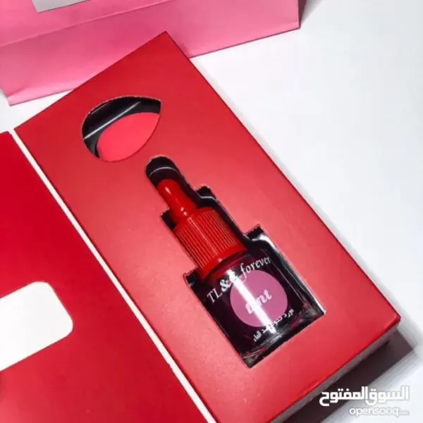 تنت مورد للشفاه والخدود مع اسفنجة